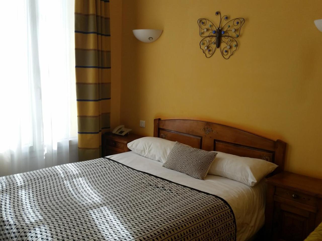 Logis De La Tete Noire Hotel Autun Buitenkant foto